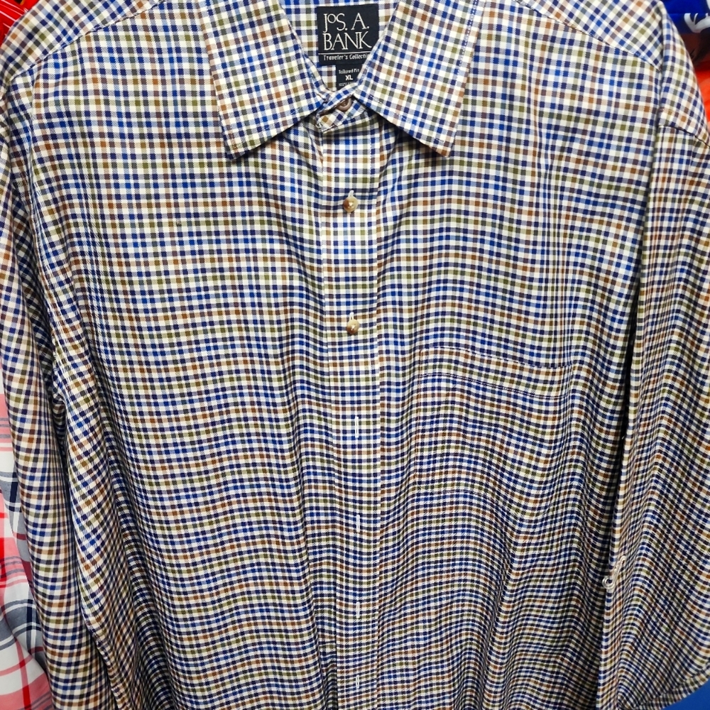 Jos A Banks button down dress shirt. Xl
